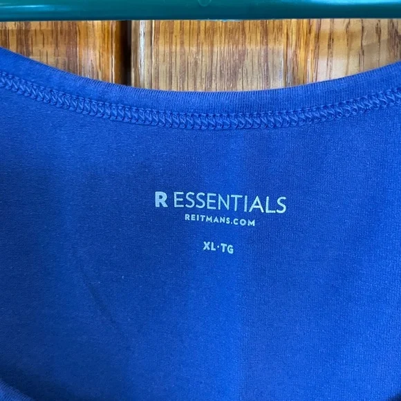 Tank top - Picture 2 of 3